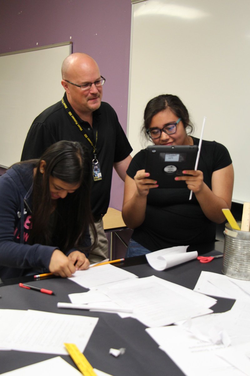 mpisdtigers's tweet photo. Congratulations to Dr. Tracey Campbell, MPJHS 7th grade science teacher, who's been named the Region 8 Secondary Teacher of the Year. #mpisdproud https://t.co/FUl6jKXVUS