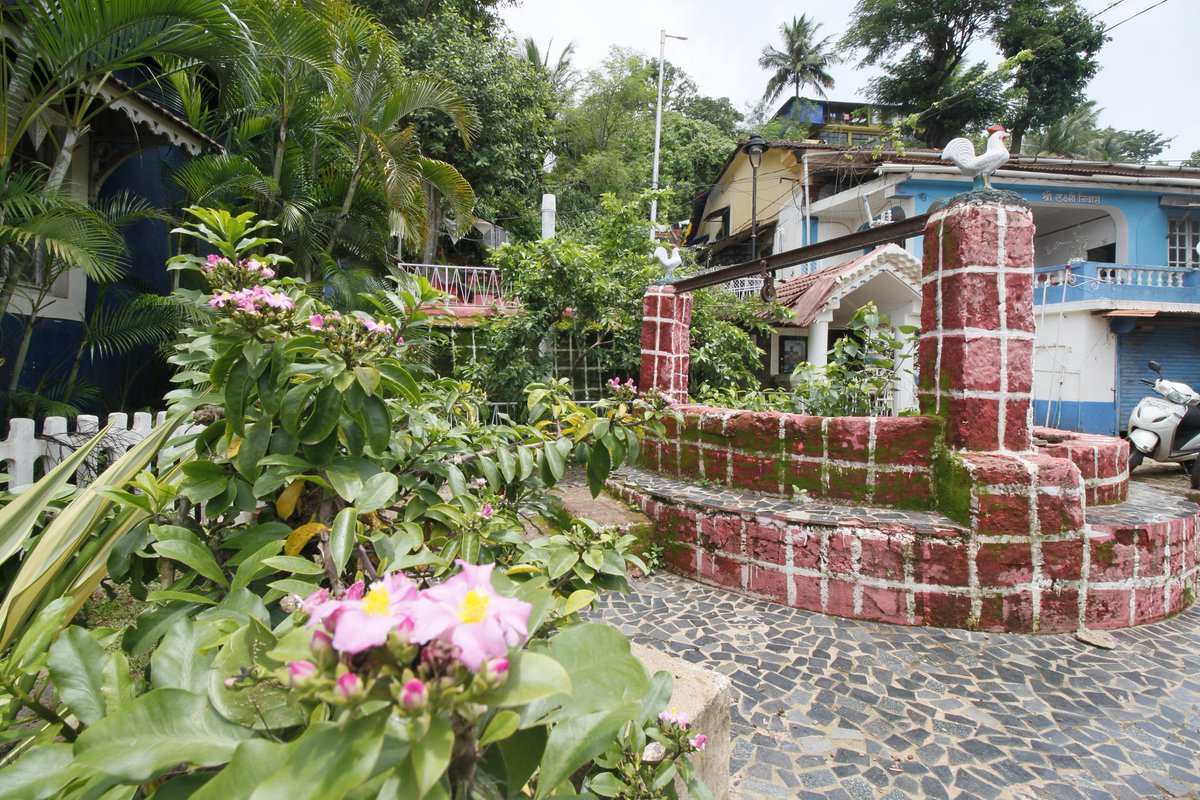 Exploring Goa..
#itsalwaysfuningoa #goa #exploregoa #dewanderersoul #oldgoa #churchesoftheworld #church #latinquarters #iamtb #incredibleindia #lonelyplanetindia #letsgosomewhere #wanderlust #explore #Travel #globetrotter #travelwithme #travelbug #doyoutravel #thegreatoutdoors