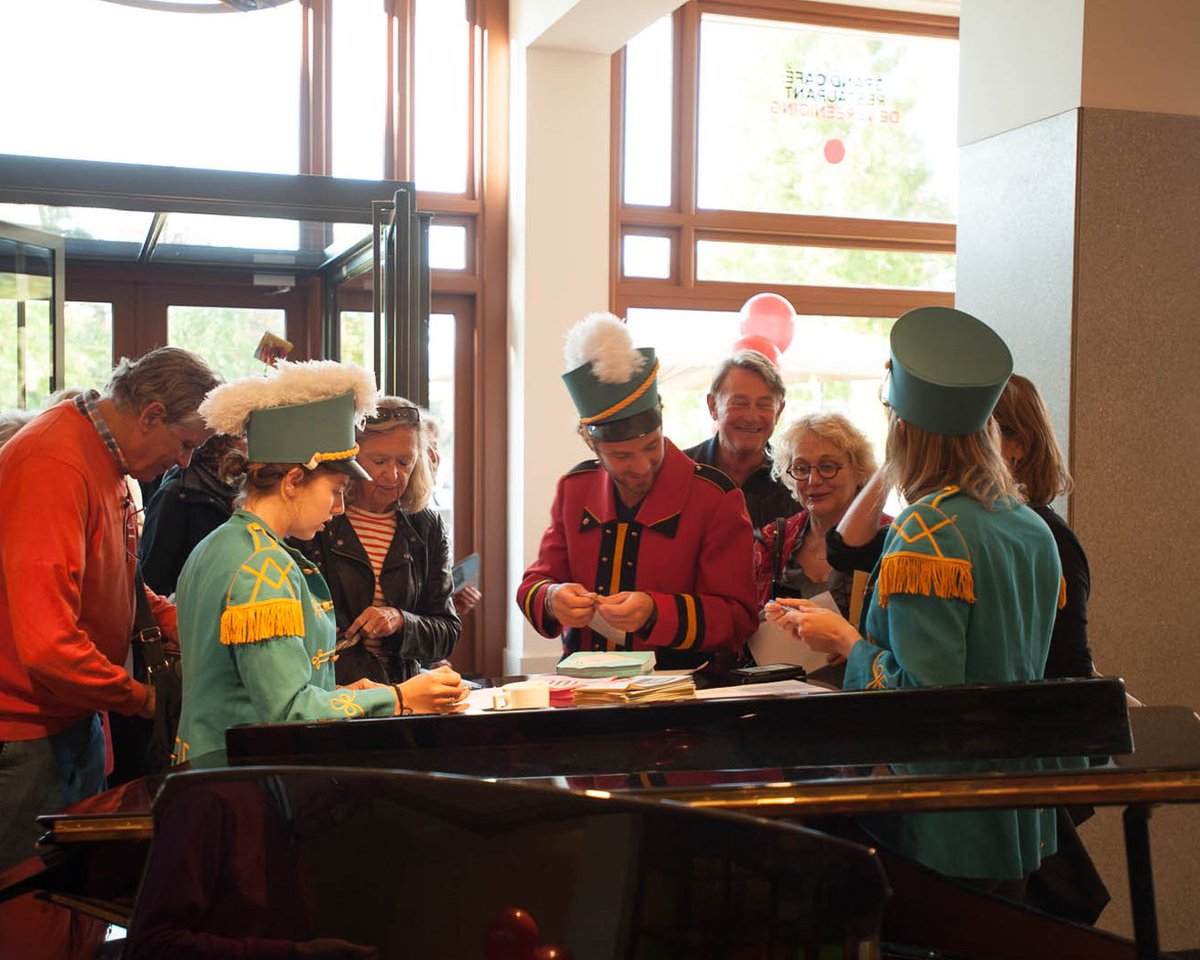 #Nijmeegsekunstnacht zoekt #vrijwilligers! Help jij de #Kunstnacht tot een onvergetelijke avond te maken, samen met een supergezellig team? Meld je nu aan via goo.gl/forms/N3WwUXLL…! Meer info?  nijmeegsekunstnacht.nl/vrijwilliger-w…

#nijmegen #kunstnacht2018 #vrijwilliger #vierdenacht