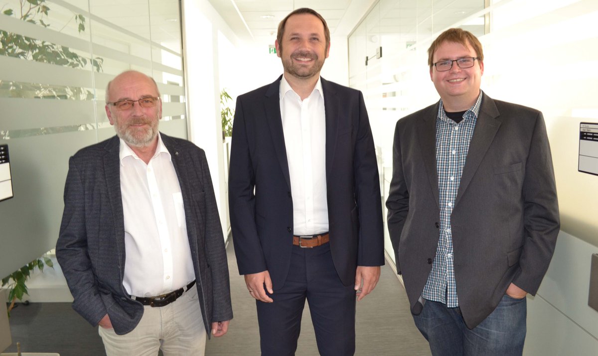 Sievert IT organisiert sich neu: Timo Brandt ist seit Juli neuer Leiter des Teams „Infrastruktur, Server, Arbeitsplatzsysteme“. Das Führungsteam der SIT besteht jetzt aus Oliver Lammers, Alfons Stelzer und Timo Brandt. #sievert #quickmix #IT