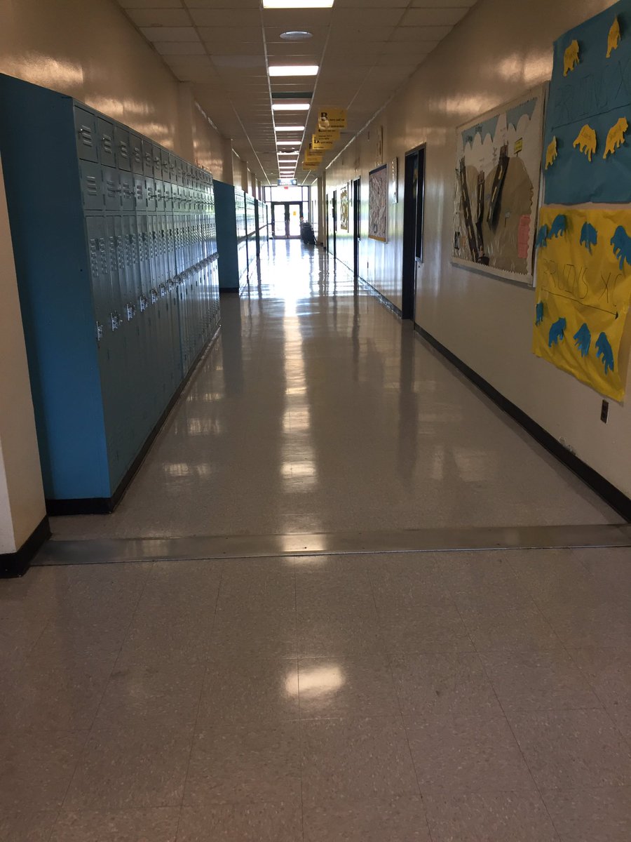 KellyCarterAP's tweet photo. We have the best custodial staff around!! Go Bruins!!!
@BHSHighSchool 
@BeBruin1 
@WilsonSchoolsNC https://t.co/a9MADxCyWD