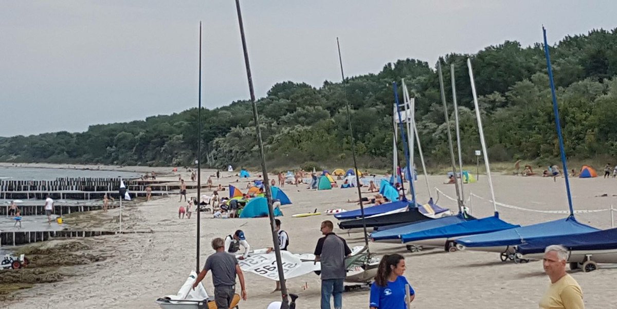 cnestartit's tweet photo. L'Equip d'Europes està disputant l'Open Week de la @ClaseEurope a Kühlungsborn (Alemania). Avui 2on dia de competició. Molta sort Equip (@oriolpinya @IsaacVila9 , Lluïsa Puig i Nina Mir)!
.
Més info https://t.co/8GW6mKRC19 
#openweek #sailing #vela #alemania #mundial #europeclass https://t.co/pC4Zr7GR6o