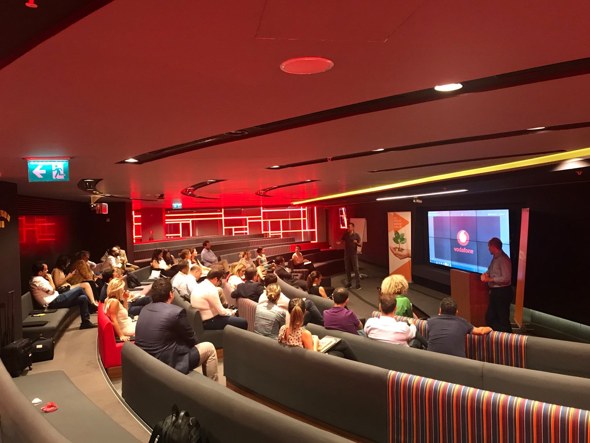 AcmAgile's tweet photo. Vodafone Digital Accelerator Tribe lideri Ender Özgün deneyimlerini, neler işe yaradı, neler çalışmadı bilgilerini paylaşıyor.
#businessagility #agile #fastforwardyouragility #agileleaders https://t.co/u4k0X9AJVK