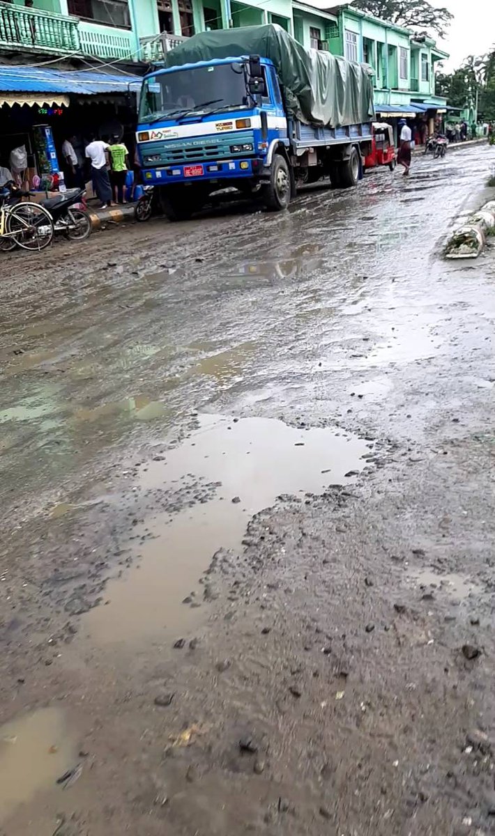 nslwin's tweet photo. #Maungdaw Downtown. #Myanmar's local authorities will not repair this road as the residents in this area are #Rohingyas. https://t.co/12KnKoEoW4