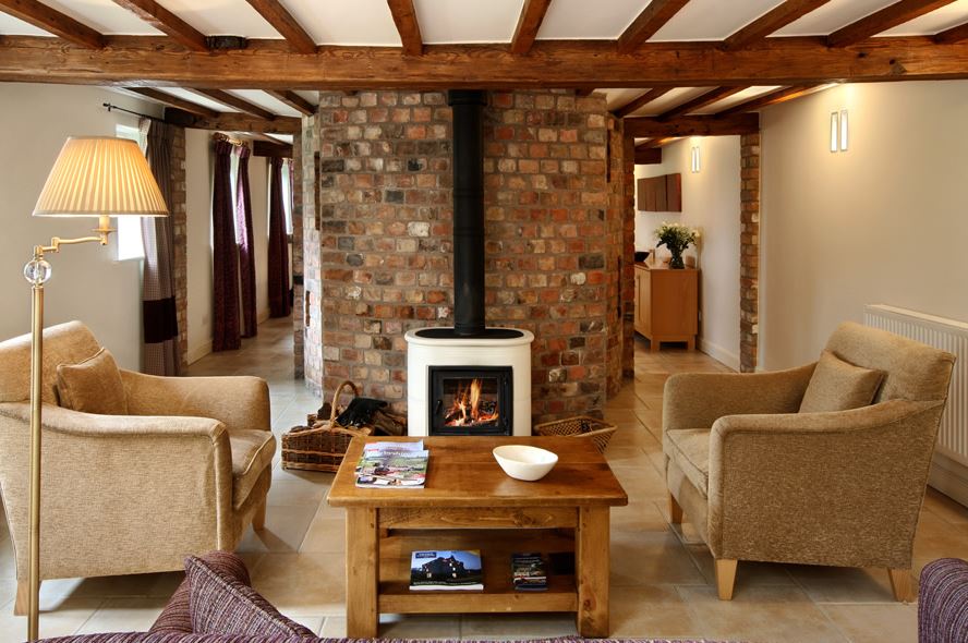 aroundaboutbrit's tweet photo. The Old Cheese Factory offers #luxurious #selfcatering #accommodation located in the village of #Windley near #Belper in #Derbyshire. This beautiful #holidaycottage is set on the edge of the #PeakDistrictNationalPark.
Blog: https://t.co/rg5RlCzTgA
#Holiday #Travel #Stay #Explore https://t.co/ayvEVuqrJB