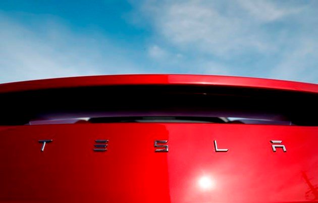 Tesla burns $739.5 million in cash on way to record 2Q loss: bit.ly/2O5UZnb https://t.co/Ee0QDEc0Hn