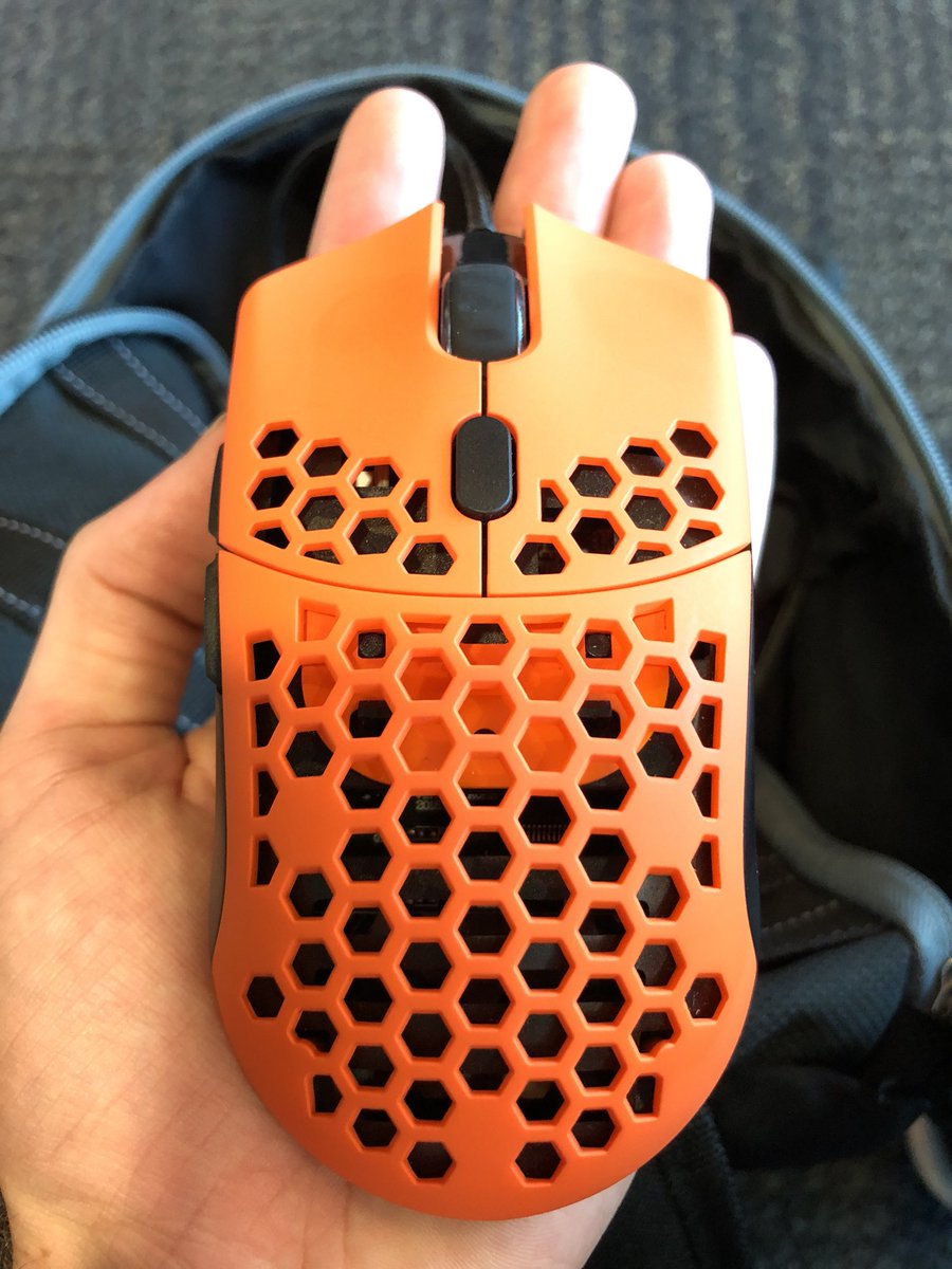 フォーマン Finalmouse Ultralight Sunset ose1g-m82281305717 のように