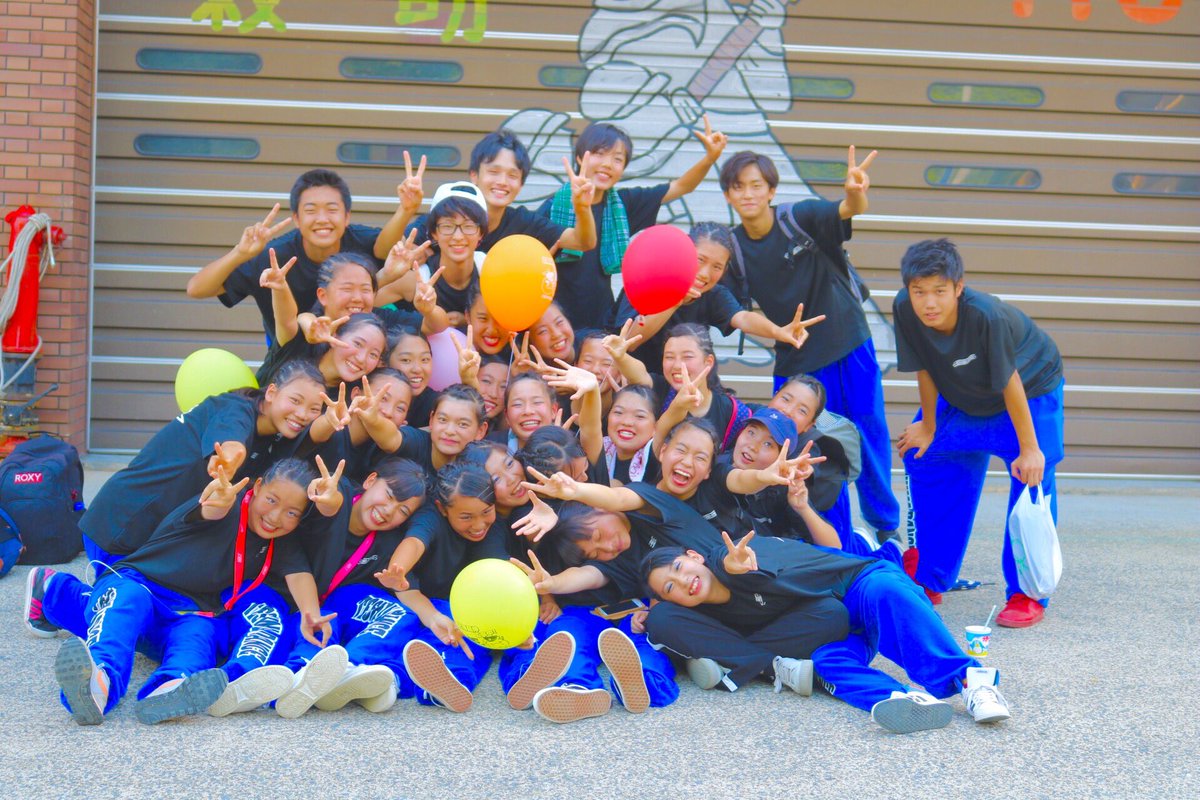 Splendor43rd's tweet photo. ダンスタ！！！🔥

明日で終わりになんかさせない
まだ最後じゃない。
会場飲み込む勢いで。
だからって焦ったらあかん
2分半に31人の全部を乗せて。
1番端まで、届け。
最初で最後の31人？
な訳ない、みんなで新幹線乗ろ

3年生おめでとうございます！！
1年生ありがとうございます！！ https://t.co/JpEvWls6Dm