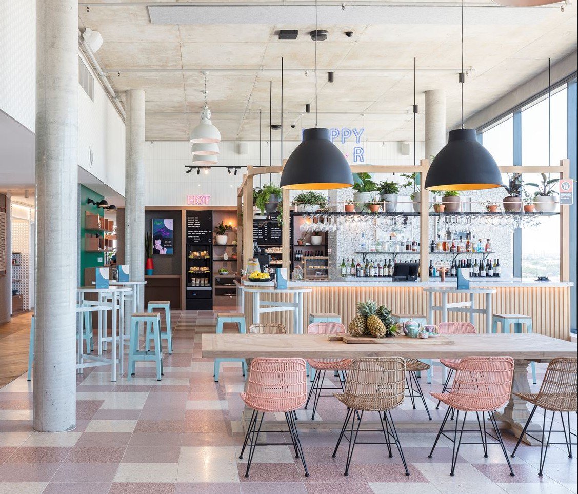 DConnected's tweet image. The airport hotel you dream to get stuck in - Felix by #FoxJohnston architects and #SpaceControl interior design. 

#RealInteriorInspiration #Photos @HKliving_nl @jardanfurniture