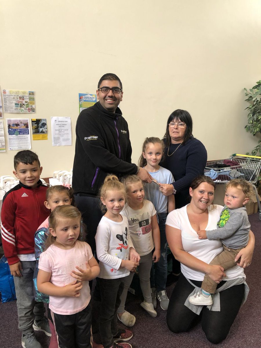 LinktownLocal's tweet photo. £150 donated to Monday night Youth Club from the sale of Walkers Party Boxes. Massive thank you to everyone that bought them and supported a great local cause. A big thank you to Lewis from Walkers Crisps for the support too!!
#LinktownLocal #Communitymatters #LinktownFamily https://t.co/TmOpY0icRq