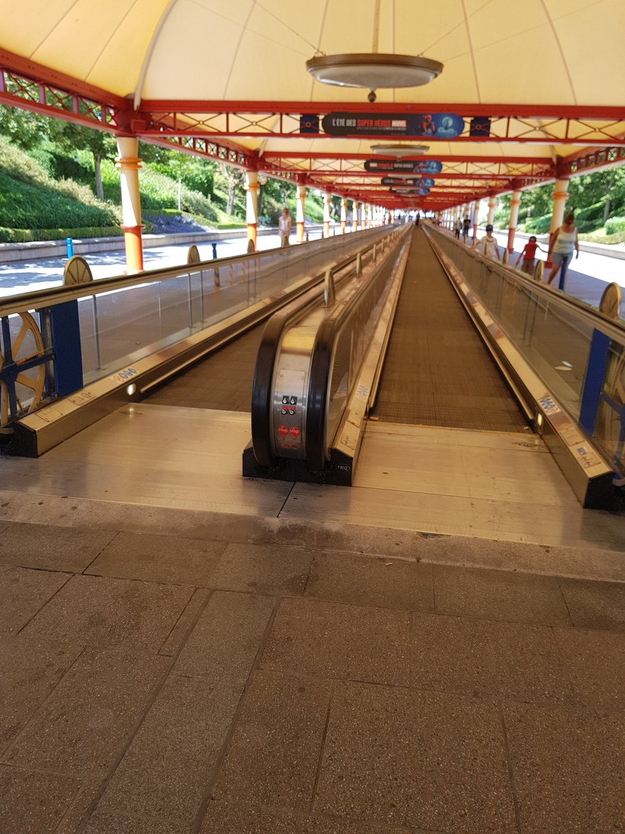 melchers_vera's tweet image. NOT working!!! For the seconde day #BrokenAGAIN #dlp #disneylandparis