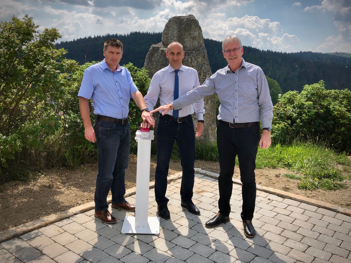 telekomnetz's tweet photo. Doppelte Geschwindigkeit bei der #Telekom buchen und bis zu 100 MBit/s surfen! Die Anschlüsse in #Mauth in #Annathal, #Annathalmühle, #Bärnbachruhe, #Finsterau, #Heinrichsbrunn, #Hohenröhren, #Vierhäuser und #Zwölfhäuser werden nun durch Vectoring beschleunigt. #Telekomwall ^mj https://t.co/GzeSAetLcU