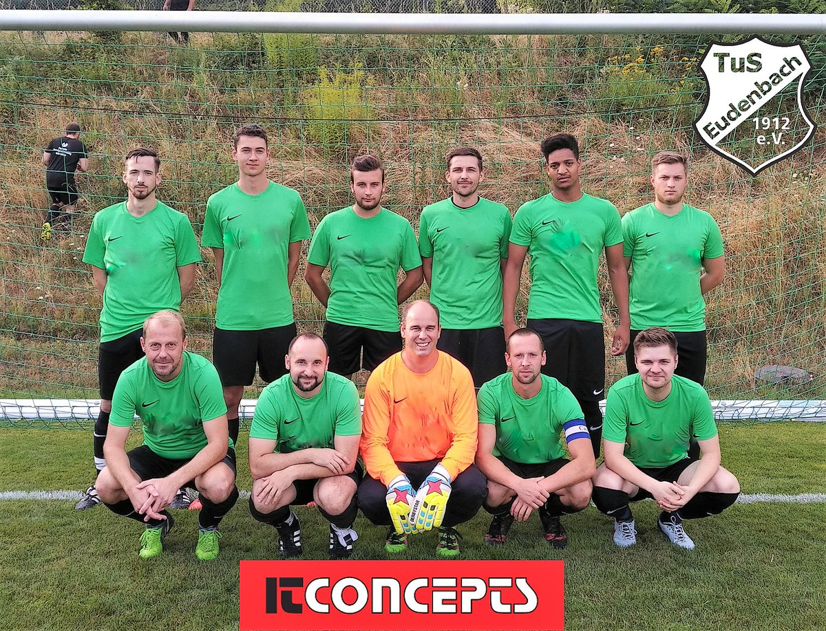 ITConceptsJobs's tweet image. In Runde 2 im Kreispokal Sieg traf der TuS Eudenbach auf den Wahlscheider SV. Die Gastgeber mussten sich mit einer 2-9 Niederlage geschlagen geben, erzielten jedoch zwei ansehnliche Treffer gegen den Favoriten. #ITConcepts #isITyou #TuSEudenbach #supportyourlocalclub #football