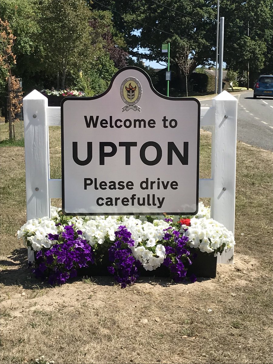 Lovely new gateway signs for our Town. This one is sited on Dorchester Road.  Look out for others on Poole Road, Blandford Road South and Blandford Road North.