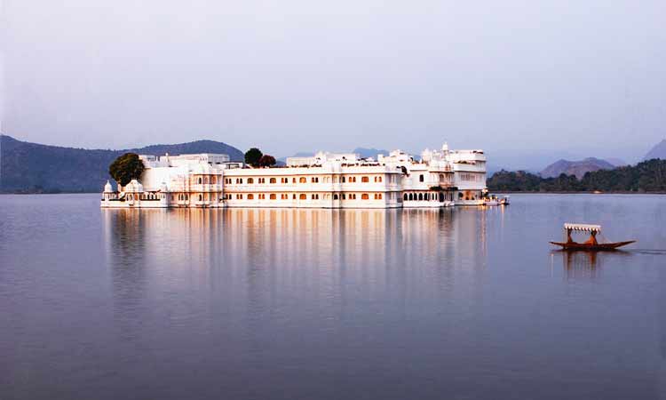 Get ready to be enchanted by the charm of one of the world’s best cities as you plan your stay at the #TajLakePalace,  Udaipur. Wake up to the scenic views of the lake and the surroundings,  soak-in the comforts of the most romantic hotel creating a matchless  experience.