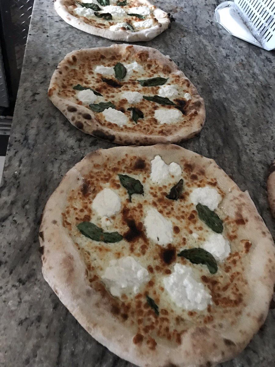 PizzaAllAntica's tweet photo. Weβll be open today in Manotick, 11:30-6:30. Join us for lunch or dinner.
πππππππππππ
#lunch #ottawa #dinner #manotick #foodtruck #foodies #mobileeats #mobilepizza #catering #events https://t.co/bPa8muwVrA