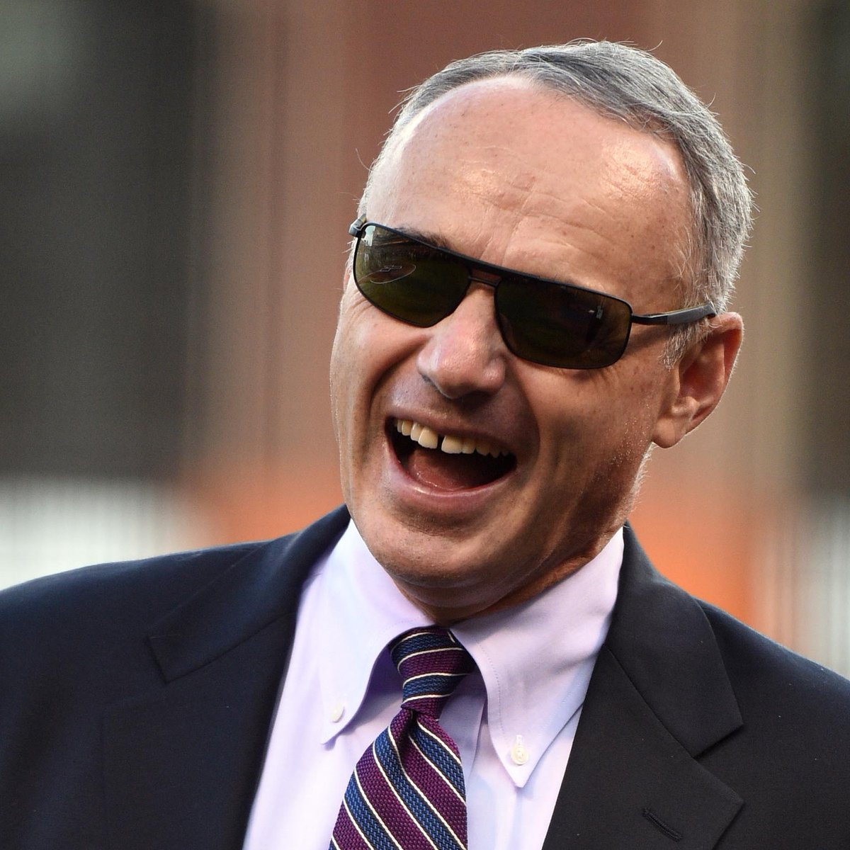 Depressedtribe1's tweet photo. 30 days of Rob Manfred Defamations 
Day #2
Who wore it better?
#Mindthegap
#Manfredout https://t.co/hF4o77i4pm