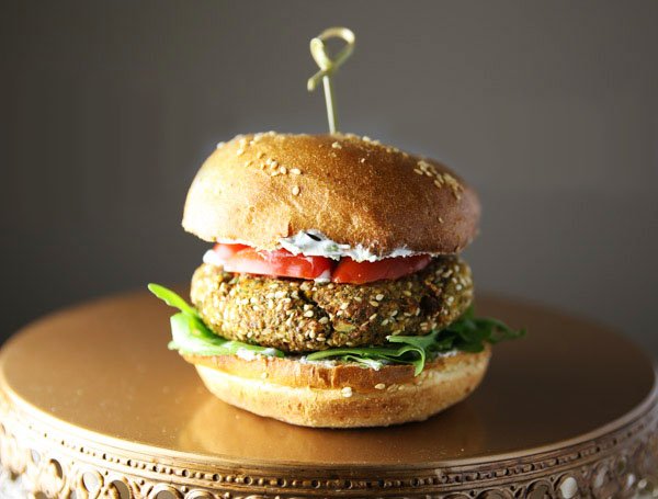 OrgasmikCooking's tweet photo. Up your #burger game with these Easy Veggie Burgers! - #grilling https://t.co/NVQEMKS3nq https://t.co/Go3EJMhVZj