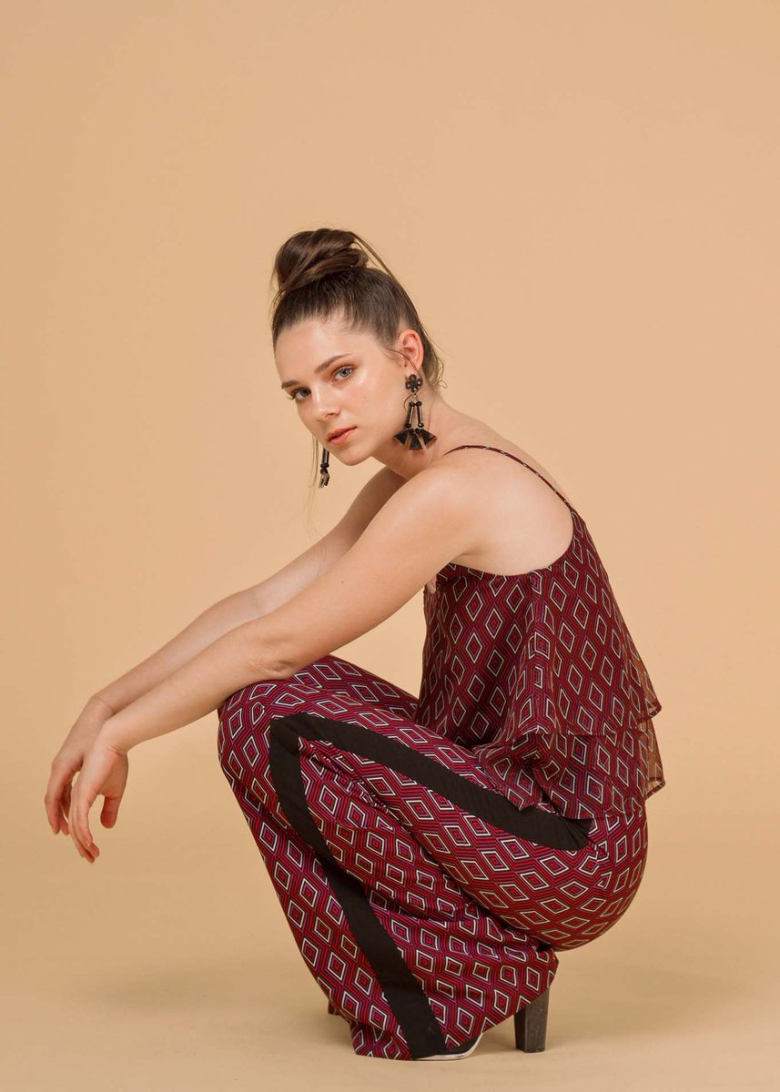 ClpShop's tweet photo. Total Look Linú #ootd #lookfotheday #Looklinu #linu #linú #CLPShops #prefall2018 https://t.co/c0DL70sSki