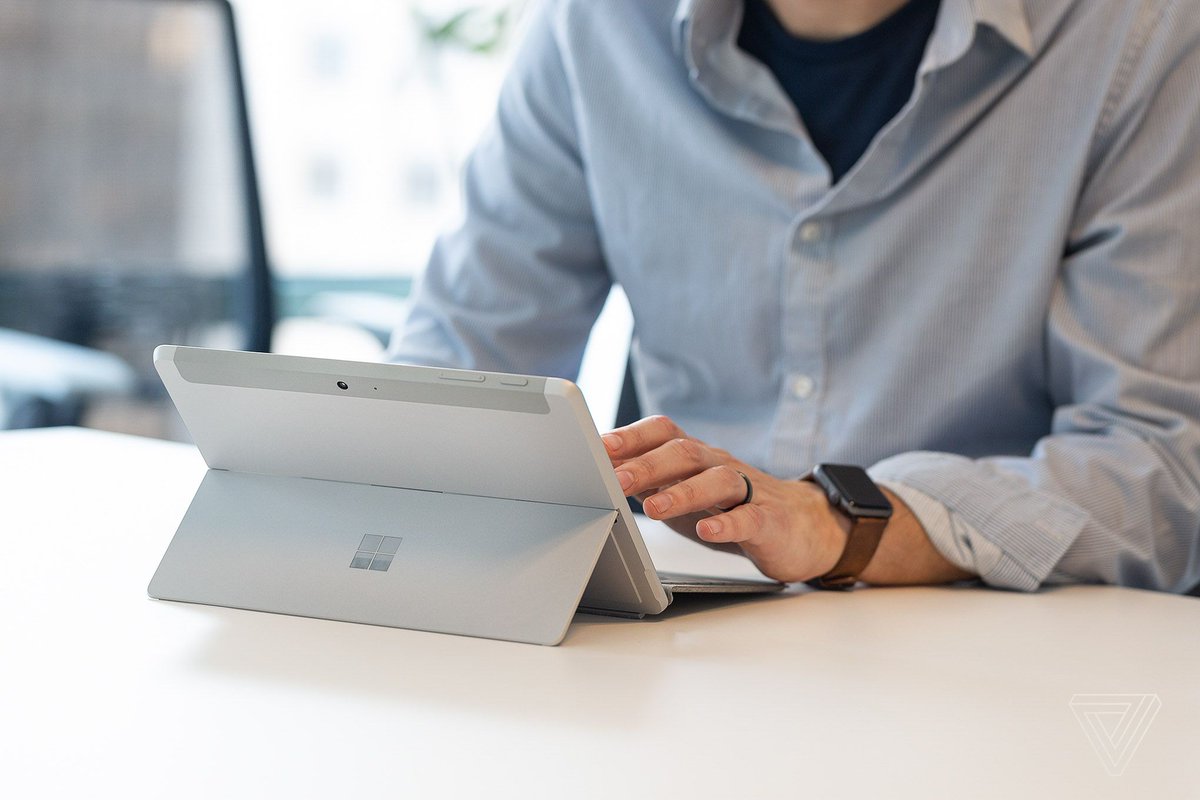 verge's tweet image. The tiny Microsoft Surface Go is available now, and it’s an overachiever theverge.com/2018/8/2/17641…