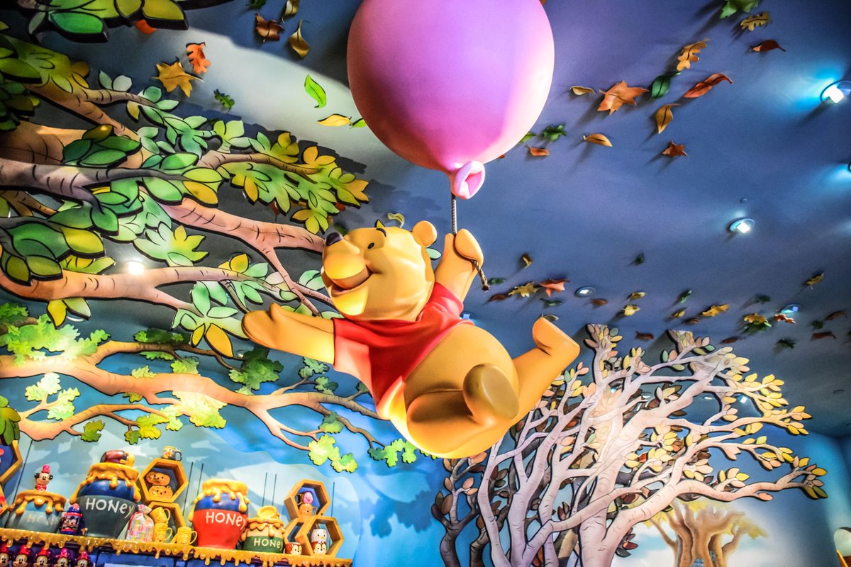 MidwestRentals's tweet photo. Oh D... D... D... Dear!! 
With #ChristopherRobin coming out in theaters this week we couldn't miss the opportunity to share fun ideas of adding a little #WinnieThePooh , #Piglet , #Tigger , or the rest of the #HundredAcreWood into your next party! https://t.co/KrzD7yiapd https://t.co/oMBZQURoxU