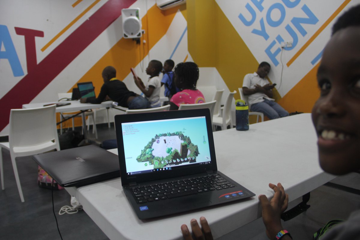 sparkitbootcamp's tweet photo. A bit of teamwork on our projects for our presentations tomorrow. Our 6-10s have been koding like krazy with Kodu and their projects are looking great! It's all about getting ready for the big finale tomorrow! #SparkITBootcamp #Summer2018 #CodingBootcamp https://t.co/efdGnfbkp4