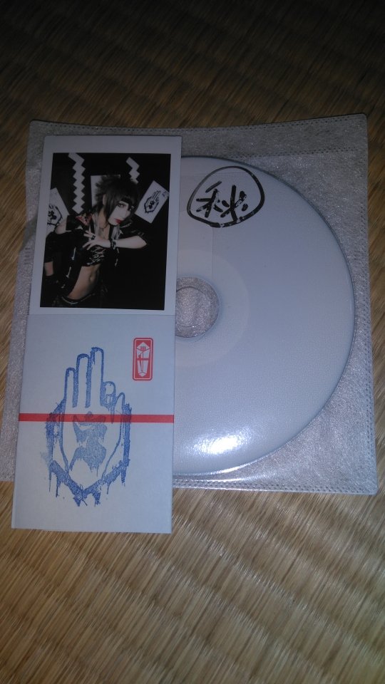 Nagi V Twitter 今日はジグザグ希少曲単独禊 1脂肪燃焼 2短絡的 絶望 3仕切りが嫌い 4卑弥呼 5百合ノ華 6大失禁 7ひとりかくれんぼ 8蟷螂 9恋風 10黒死蝶 11繋がりたい 12孤独二愛サレテ 13 メンヘラ はじめました 14かわいくなりたいねん 15取リ敢エズ リスト