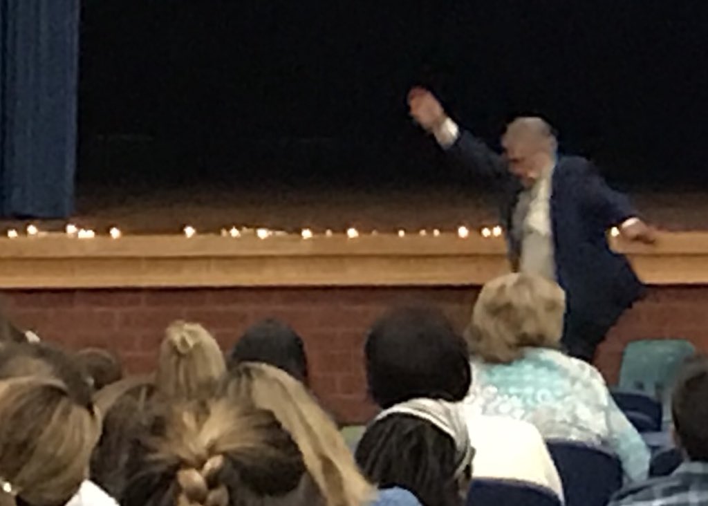 ErinWest_Tech's tweet photo. Engaging keynote. What a great way to start the day with laughter and thought provoking challenges for this year @JohnAntonetti #elevatescps https://t.co/wwCsG6p6ec