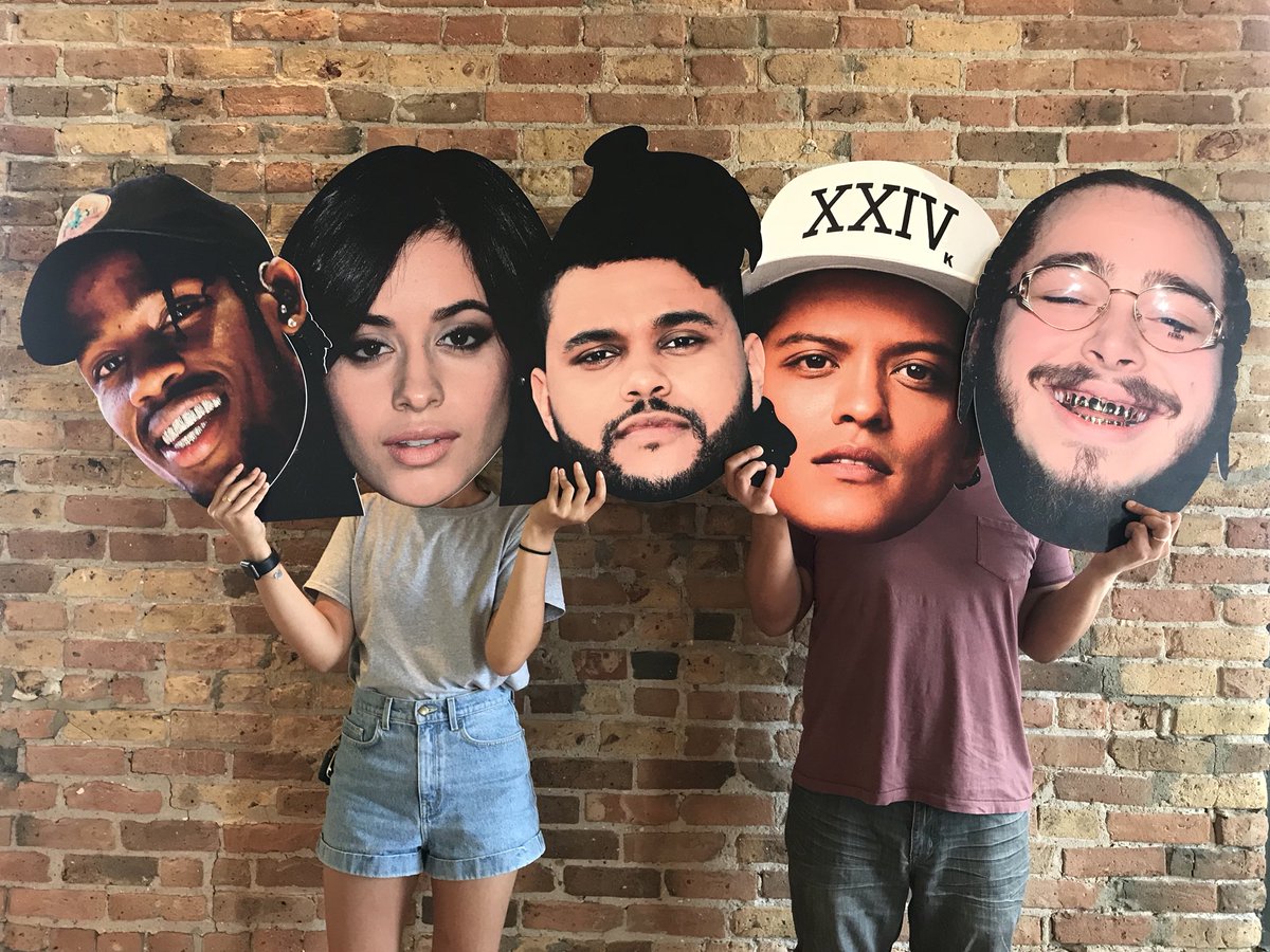 getcrowdsigns's tweet photo. #Lollapalooza! We outchea! If you see us & our BigFaces saucin’ around, come say HI 👋🏼, snap a pic & TAG #CrowdSigns for a chance to win a FREE BigFace! #GetBigFaced @trvisXX @Camila_Cabello @theweeknd @BrunoMars @PostMalone https://t.co/lKXTaMV4iS