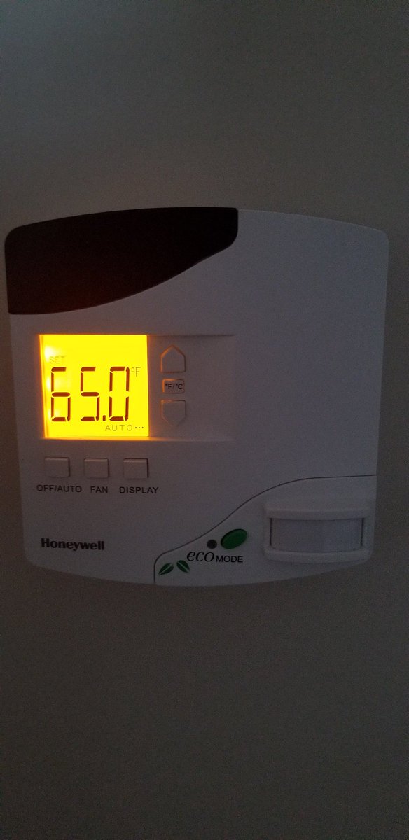 ProTouristJay's tweet image. Anyone who's ever taken a workcation, vacation, roadtrip, etc. with me knows this how I roll 😂😂😂 #freeAC  #marriott