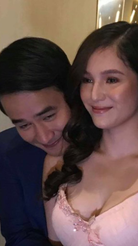 jnbdrst's tweet photo. INLABABO SI M SA DOLLY NYA! MYGHAD!

#ArawGabiTradeLaunch https://t.co/wEpsmJbOuO