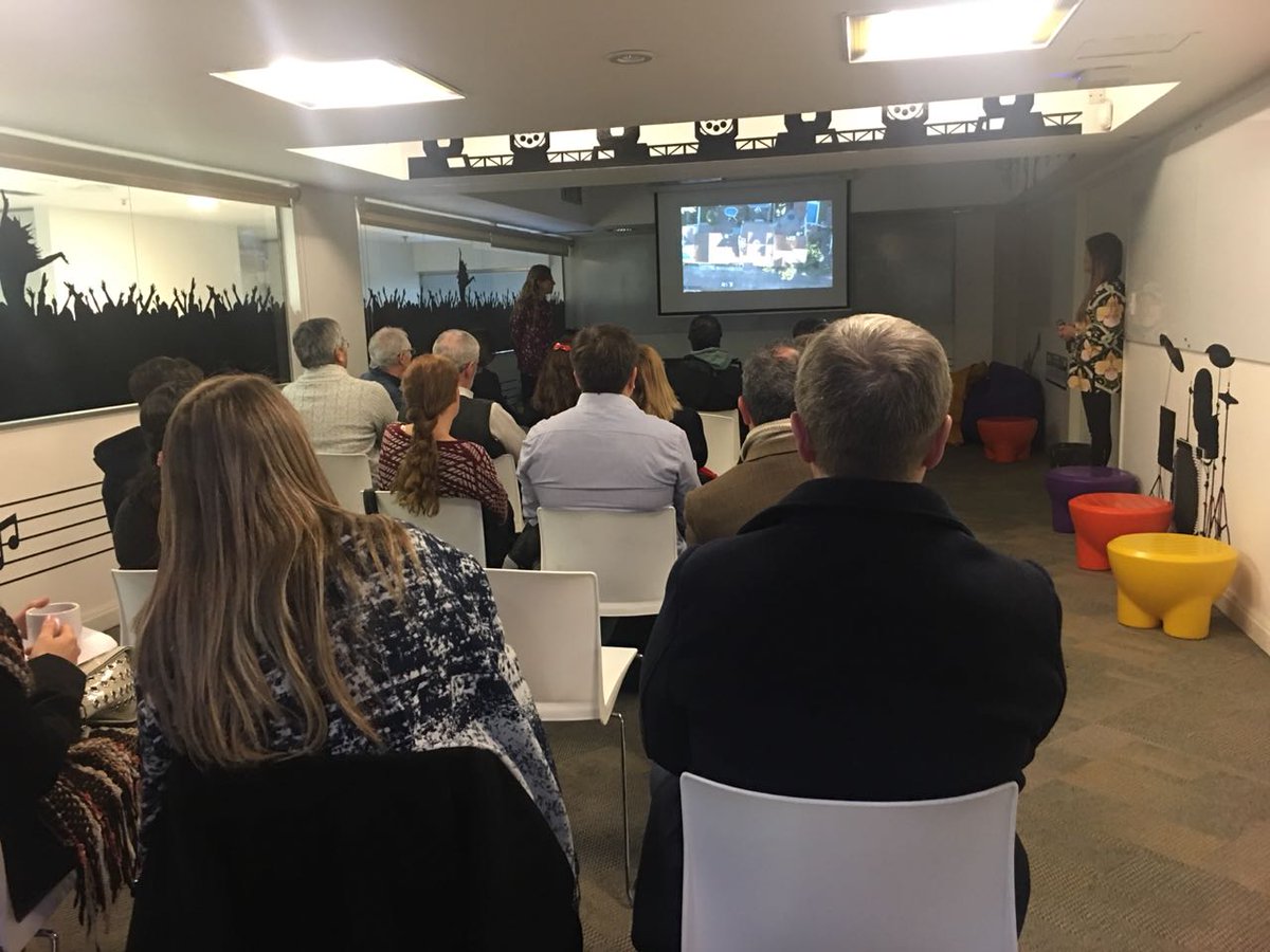 MoviEmpresasArg's tweet photo. Ya! En #Córdoba y de la mano de @carlitacomba y @devoip conocemos las soluciones de Marketing Digital: Sucursal Online, PDG, Social Media Calendar, Email marketing, Social Support. #DigitalTalks2018 https://t.co/drdbSVdGSk