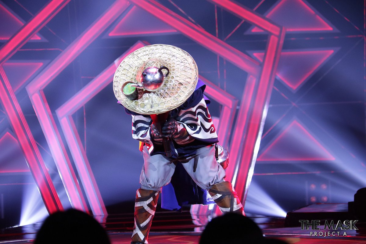 mask_singer's tweet photo. พลังว๊าก #ซากคน ที่มาพร้อมความสงสัยในตัวตนของ #หน้ากากอีกาน้ำ นายคือใคร??? 
#TheMaskProjectA #JungleWar #WorkPoint https://t.co/vl1YfZNQ2Z