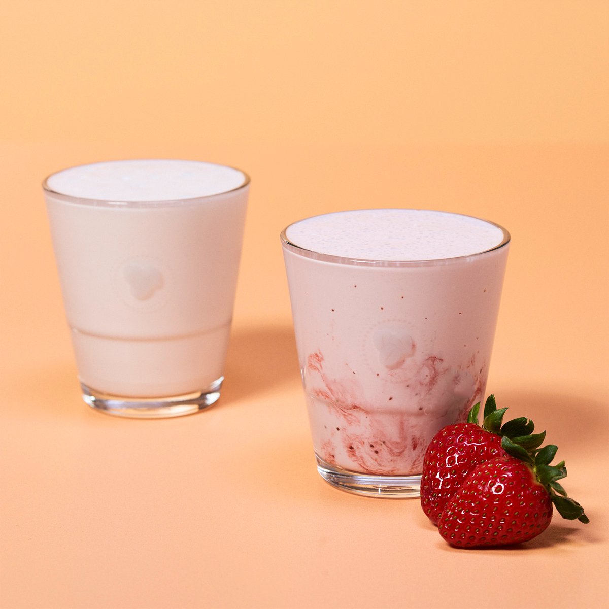 CostaCoffee's tweet photo. Who's for a Milk Whip? Our new drinks are made by whipping ice and milk together until it's super light and fluffy. Oh, and they come in Vanilla or Strawberry, too. 😋
#MilkWhip https://t.co/jPKHtGJlDJ