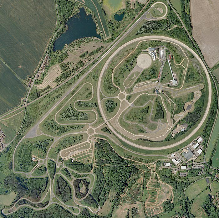 MartinPSpencer's tweet image. Afternoon Day 3 @candmclub Towcar of the Year 2019 from the Costa del Bedfordshire whr it's so hot you can burn yourself on the cars. Testing's almost complete &amp;amp; thr's much number crunching going on. Trying not to be distracted by the cricket...#tcoy @Media_CAMC @millbrookvenues