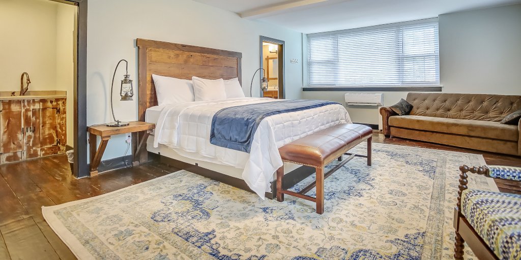 Make your late summer evenings special at Allenberry Resort. With our range of cozy lodges, quaint historic houses, outdoor dining, and adventures through the nearby peaceful wilderness, you’ll always leave with newfound youth and fulfillment.