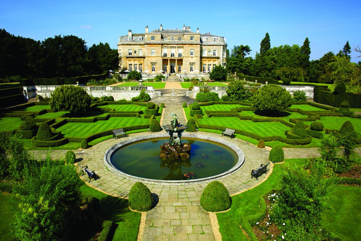 ST_TravelMag's tweet image. Fancy an overnight stay for two @LutonHooHotel, Golf &amp;amp; Spa - plus dinner in its award-winning restaurant? Tweet us your most original, useful travel tip to be in with a chance to win. #yourtips
[T&amp;amp;Cs apply - see mag for details]