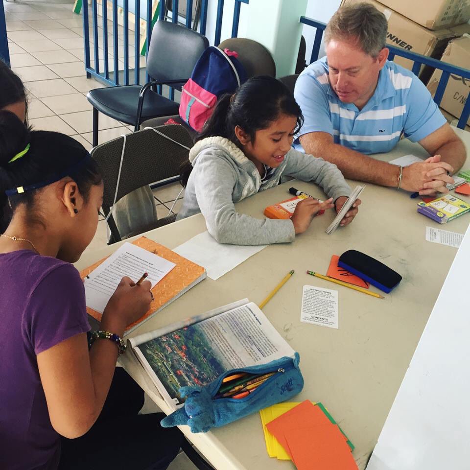 MrDietteReads's tweet photo. Among my favorite moments from from my @FundforTeachers trip to Costa Rica. Tutoring underprivileged students in Heredia. #SpanishImmersion https://t.co/ZxEFqKsMgI