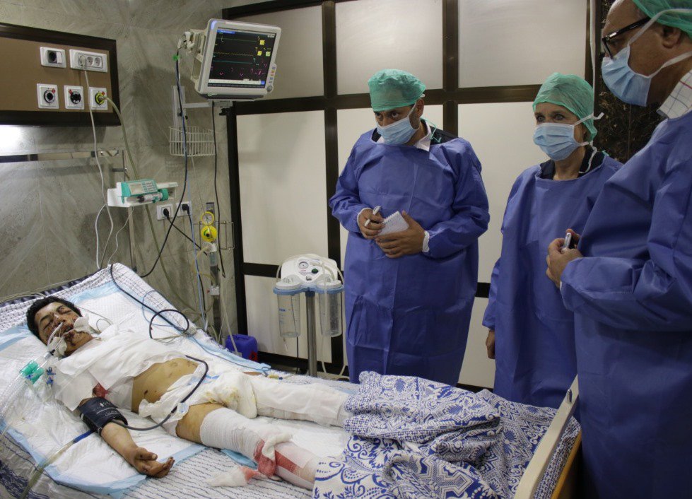 WHOSyria's tweet photo. A week ago, Allawi and Tayseer were rushed to the #hospital due to #landmine explosions in #RuralAleppo.
Hardly a week passes without people injured by landmines being received in the #Aleppo University #hospital ’s #emergency department.
#Syria #Children #WHO #WHO_Syria @WHO https://t.co/bbdtsmtmGR