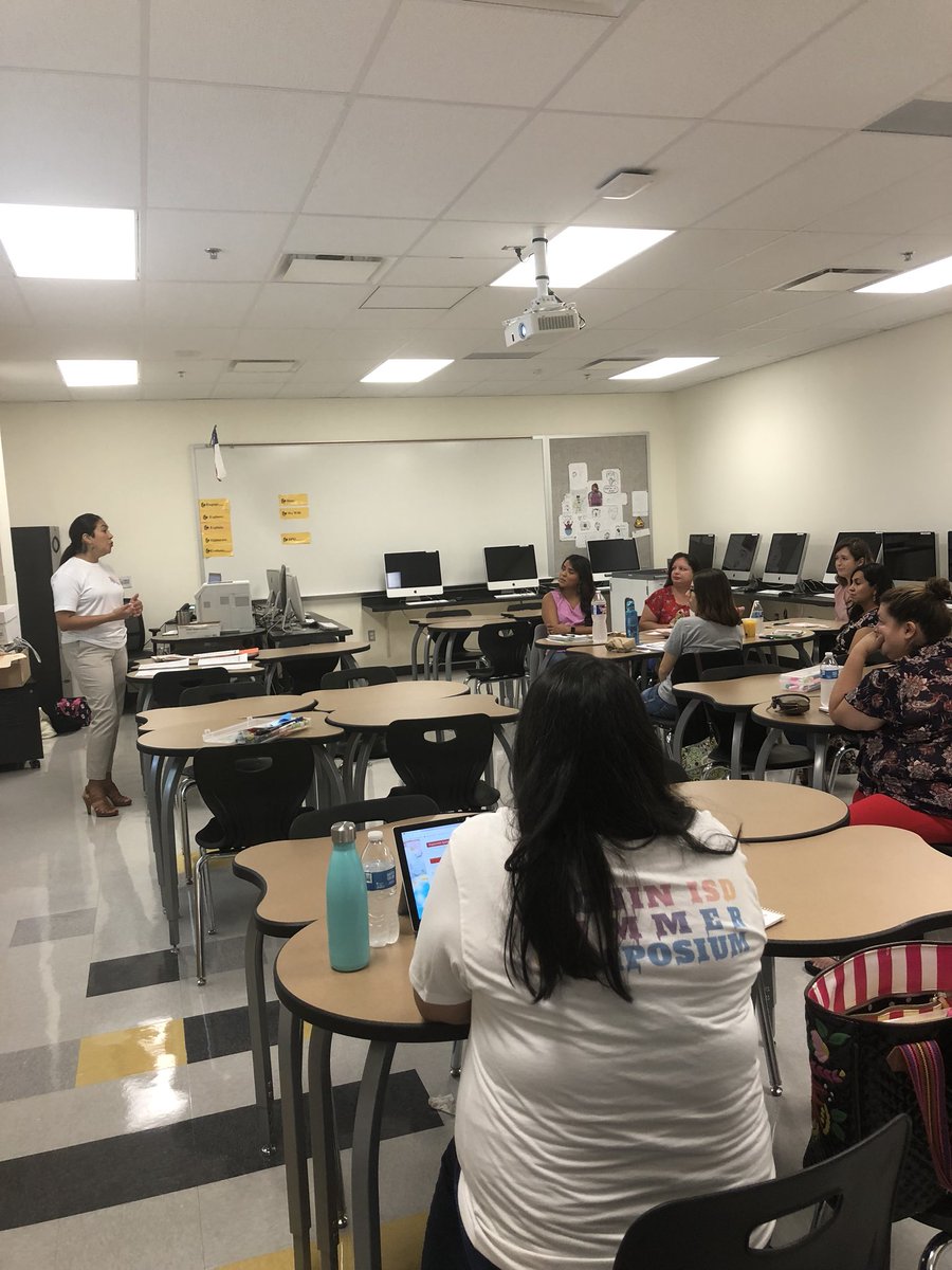 DMurilloSISD's tweet photo. Final day of our 2018 Summer Symposium. It’s been a great week of collaborating and learning with colleagues across the district! #makeyourmark18 #summersymp18 https://t.co/r9AxxO75IE