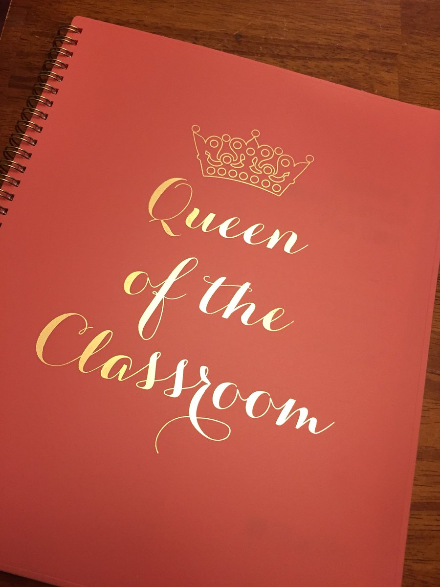 MrsPeterson1014's tweet photo. Picked up my lesson planner for this year! It fits me perfectly! #Lincoln379 #Readyforthisyear #3rdgraderocks https://t.co/G9qiQItOrE