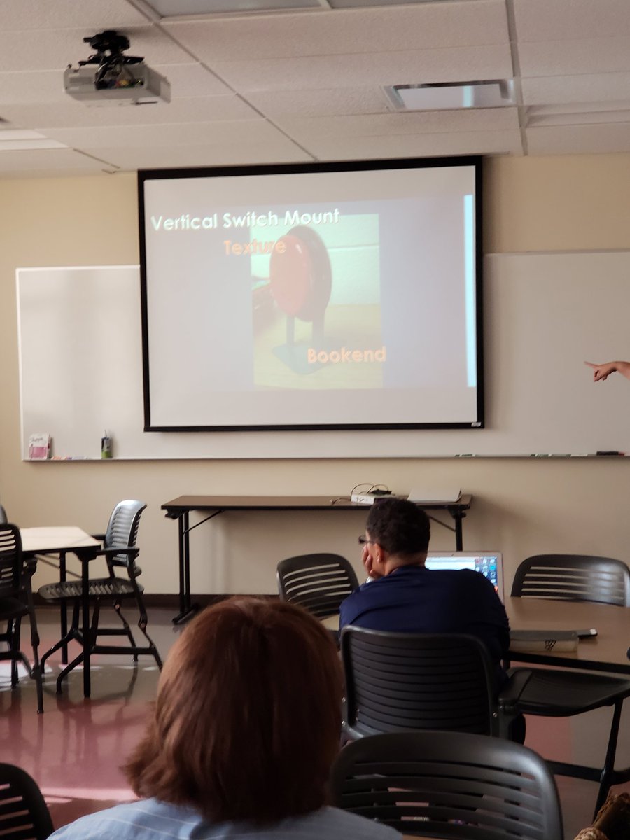 Want to learn more about adaptive technology? You still have time to join Leigh in Classroom 7#mnpslt #mnpslibhack