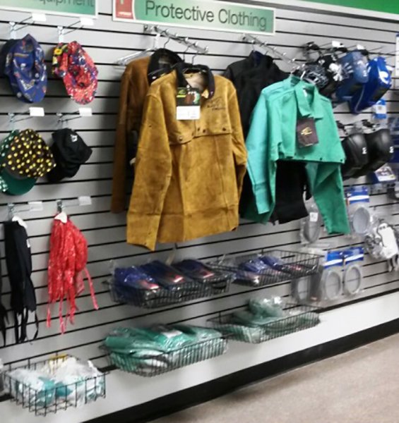 DisplayMaxRon's tweet image. Shelves are just one aspect of a convenience store’s display repertoire. Display accessories also play a significant role in product merchandising. 
bit.ly/2HIlP2N