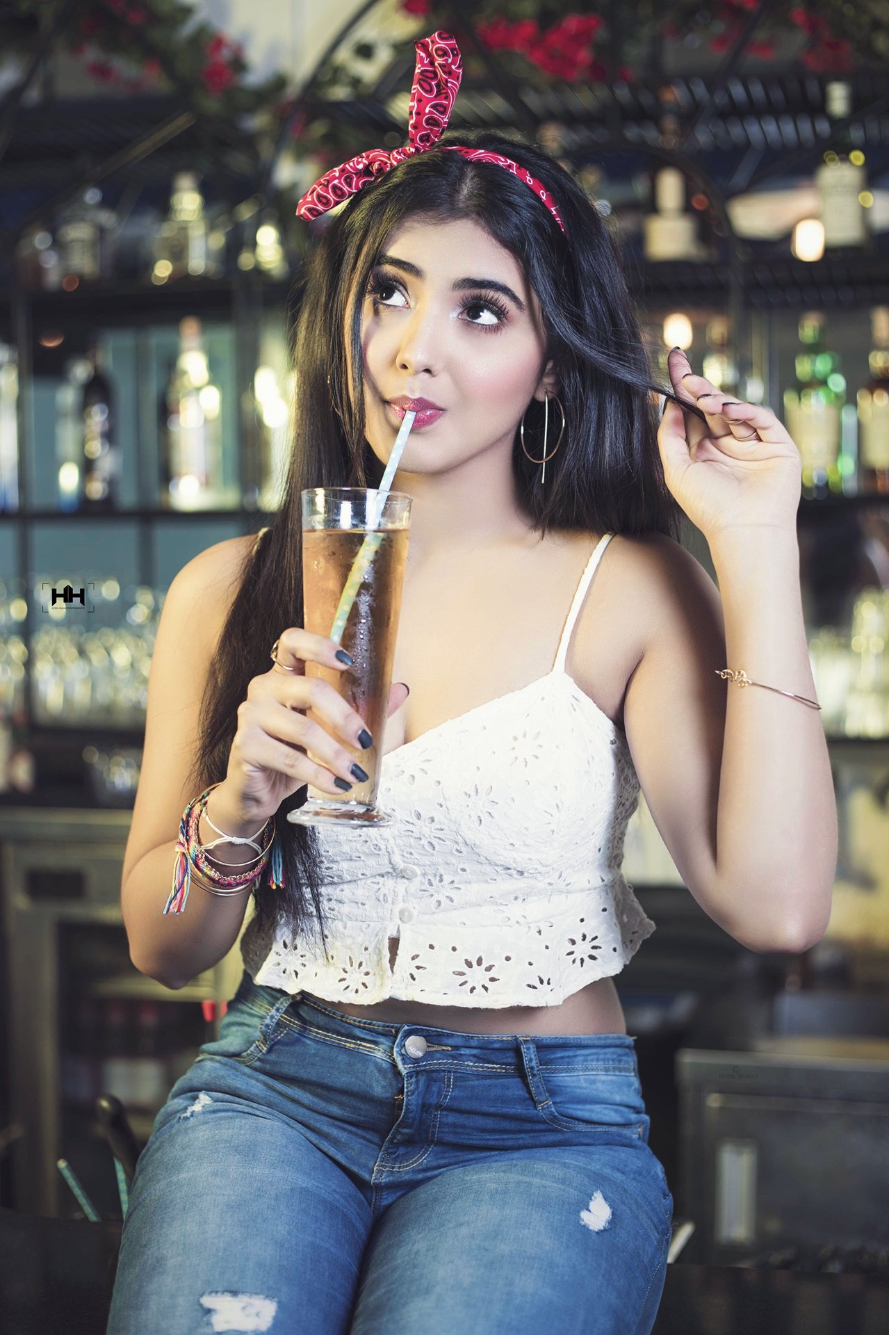 Malvika Sharma on X: When in doubt 🤔 Chill out 😊😛  t.col7rgwNe2pp  X