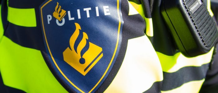 Politie treft wapens aan bij duo - altenaactueel.nl/index.php/2018…