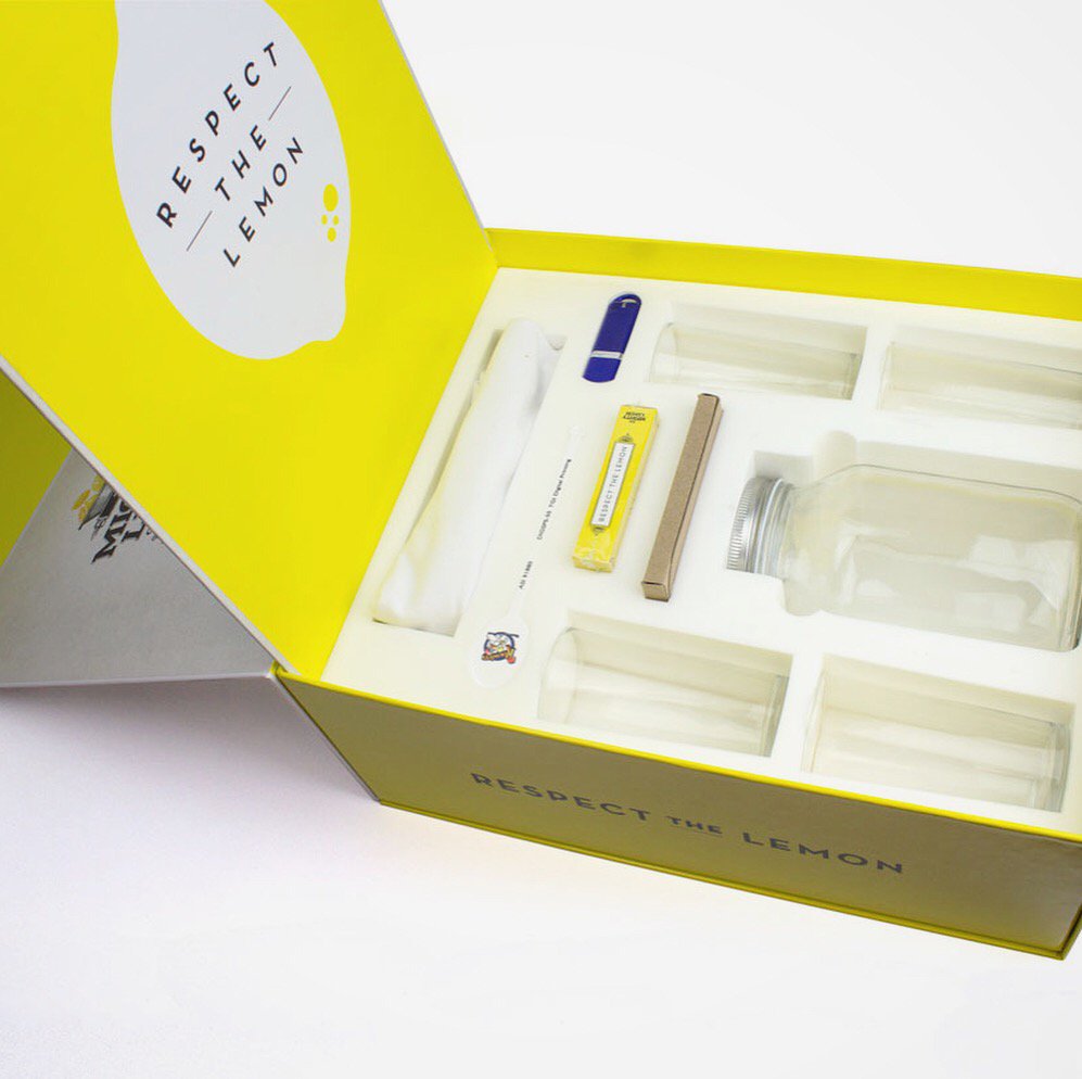 SunpackDotCom's tweet photo. Oops, we did it again! Another Happy Customer🤗! This promotional box was made for @SelectDesignLtd. #selectdesign #mightylemon #promotionalproducts #promotionalpackaging #highendproducts #quality #repeatcustomers #anotherhappycustomer #branding #productlaunch #madeinminnesota https://t.co/ZY15Wmn2of