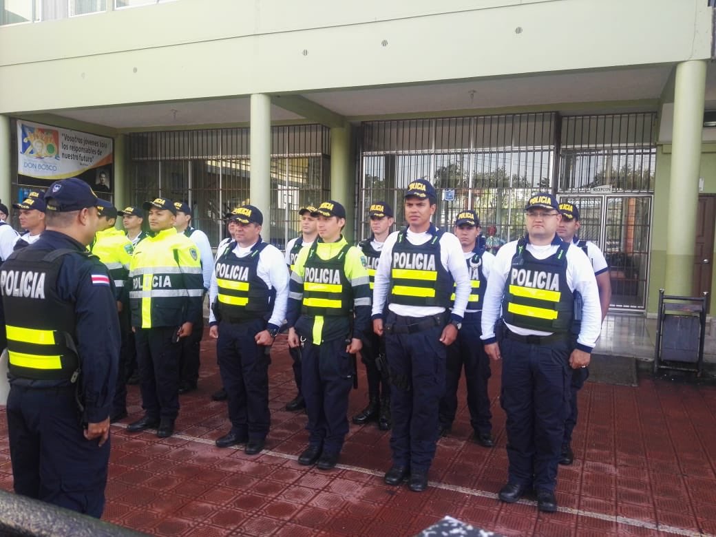Buenos días, en la #PolicíaTurística de la <a href="/fuerzapublicaCR/">Fuerza Pública CR</a>, todos los días trabajamos en construir juntos un país más seguro. #HonorDeServir #HacemosNuestrotrabajo #RomeríaCR #RomeríaSegura