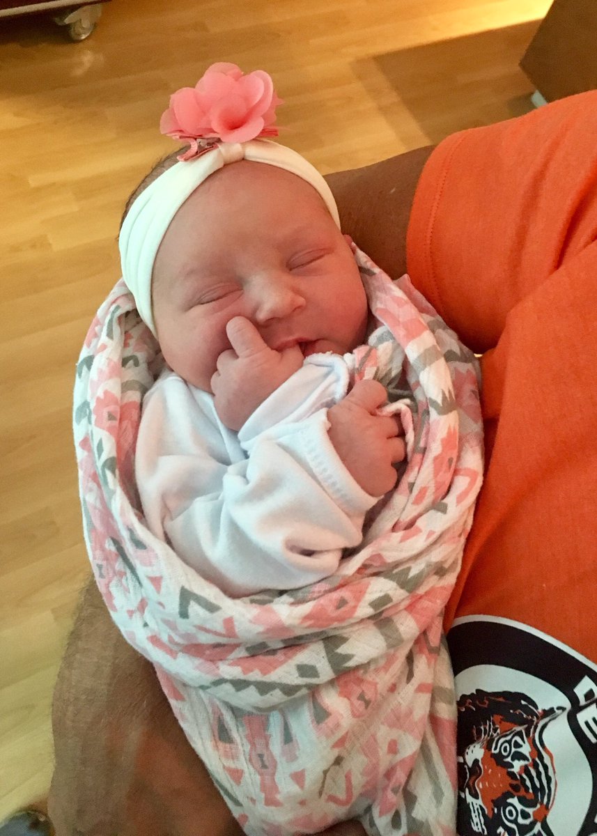 CortneyNaber's tweet photo. Happy 1st Birthday to my sweet, sassy and and oh so precious Taytum Brook. We love you so much Tooksie❤️@Matt_Naber #mybabyisONE #myheartisfull https://t.co/5x2Tu6owNu