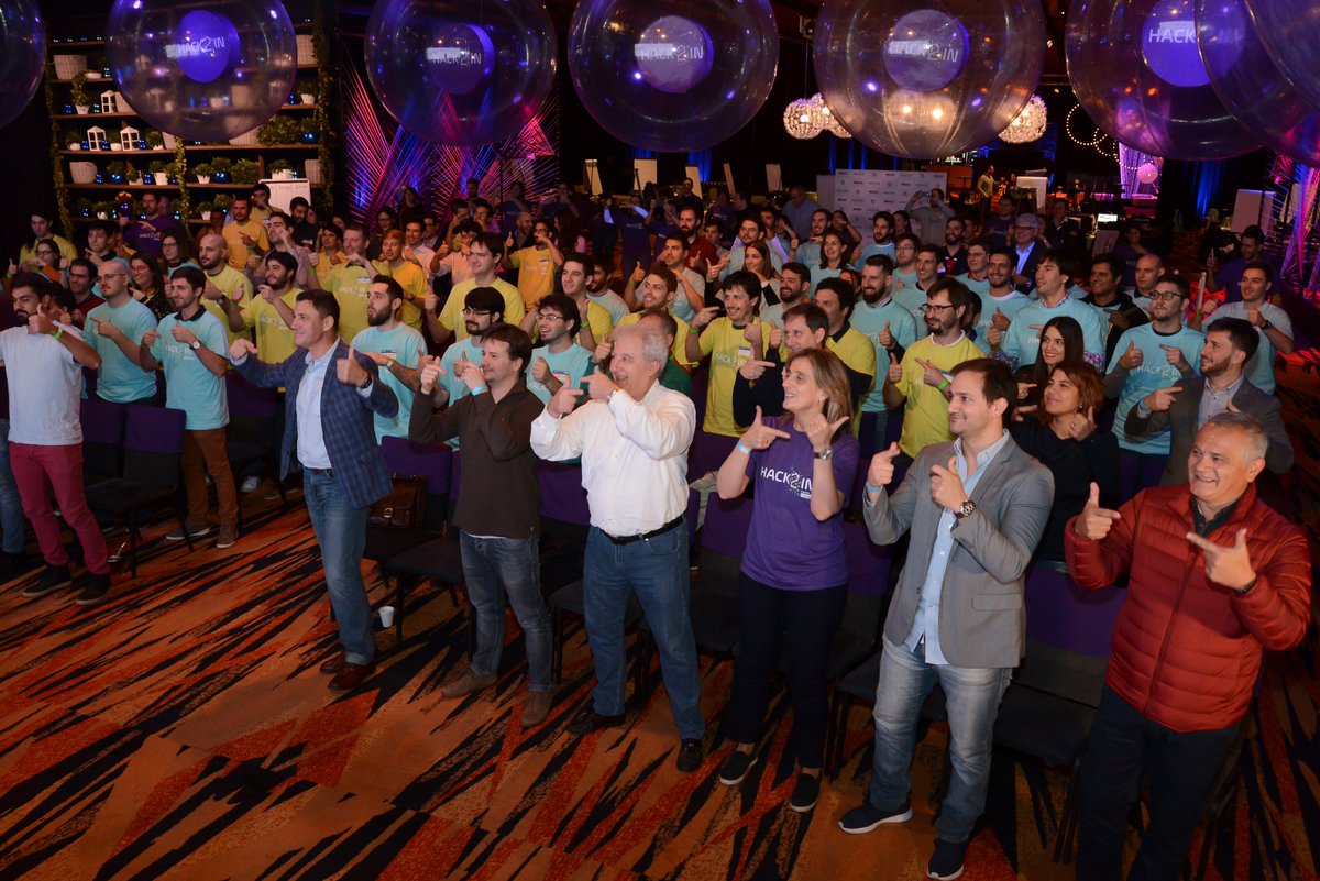 ElHubL2's tweet photo. Dinámicas, charlas, mentorías, show y mucho más!! Así vivimos durante el primer día esta increíble experiencia #Hack2in! @L2_LaSegunda https://t.co/ssgiC6vvUN