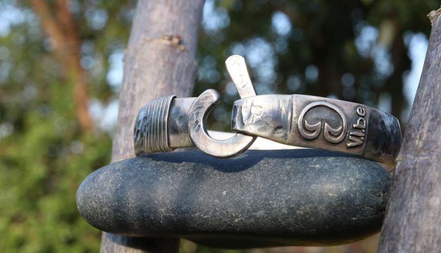 RumShopRyan's tweet photo. I want one! I think it's about time for a new @vibestjohn hook bracelet. We are heading down to St. John in a couple weeks, definitely stopping in there store! https://t.co/NGh8ZD7HkX #USVI #hookbracelet #StJohn #Jewelry https://t.co/sPxh2VcRVE